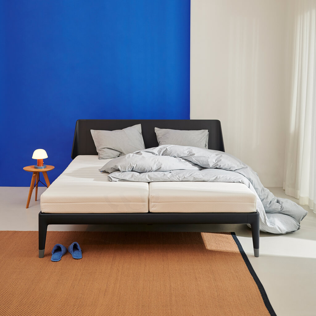 band Mauve Op de loer liggen Inizio mattress | Comfortable sleep experience | Auping